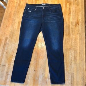 Denizen Mid-Rise Skinny Jeans